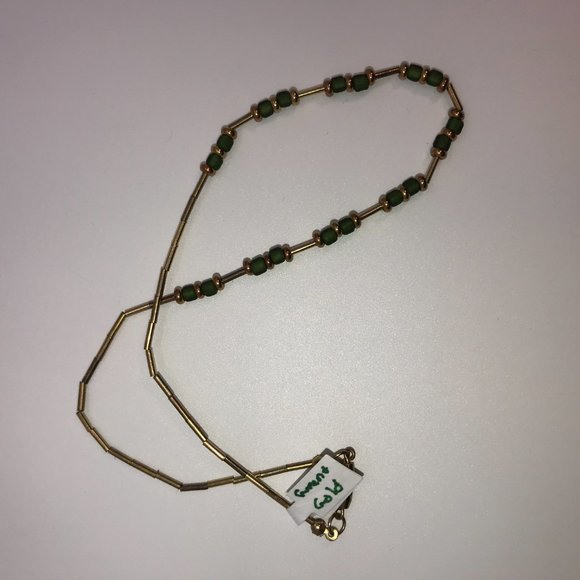 15" Matte Green And Gold Seed Bead Handmade Beaded Necklace - Picture 2 of 5